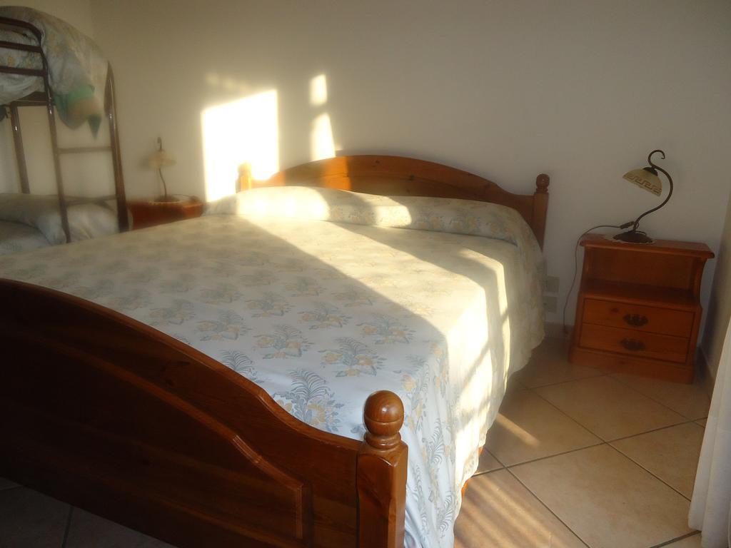 Agriturismo Zi Carmine อาเจโรลา ภายนอก รูปภาพ